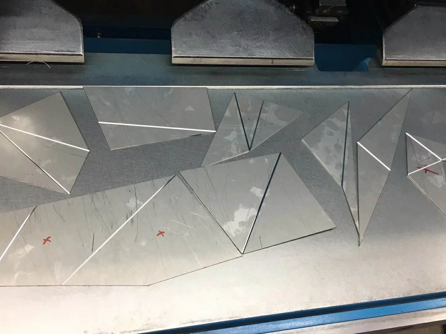 國(guó)輝刨槽機(jī)已抵達(dá)泰國(guó)，客戶很滿意